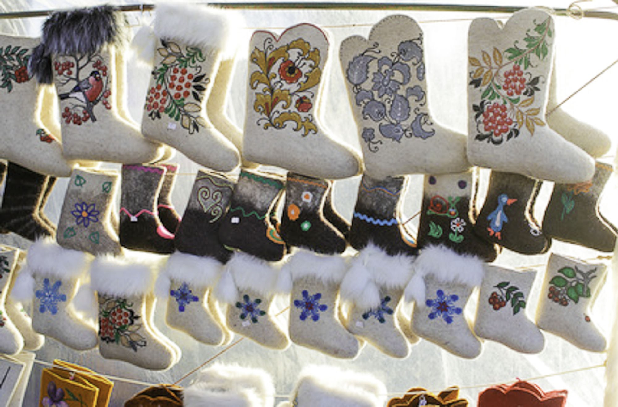 Best souvenirs to bring from your trip to Russia - Valenki