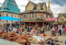 Izmaylovo, the largest Russian Flea market