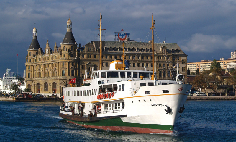 Top 5 things to do in Turkey’s Istanbul - Ferry in Bosphorus