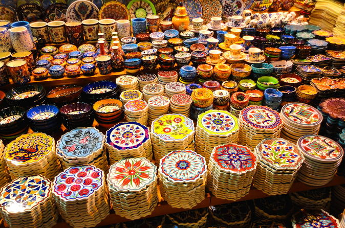 Top 5 things to do in Turkey’s Istanbul - Istanbul Bazaar 